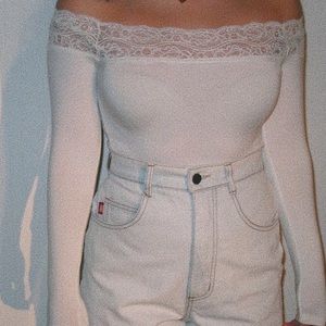 beautiful soft long sleeved off the shoulder top